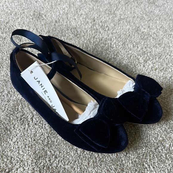 Janie and Jack Elegant Navy Velvet Girl’s Shoes with Bow - Picture 8 of 8